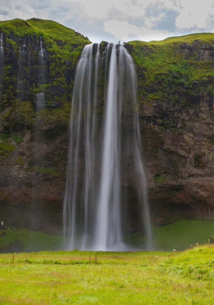  Tegenungan Waterfall 